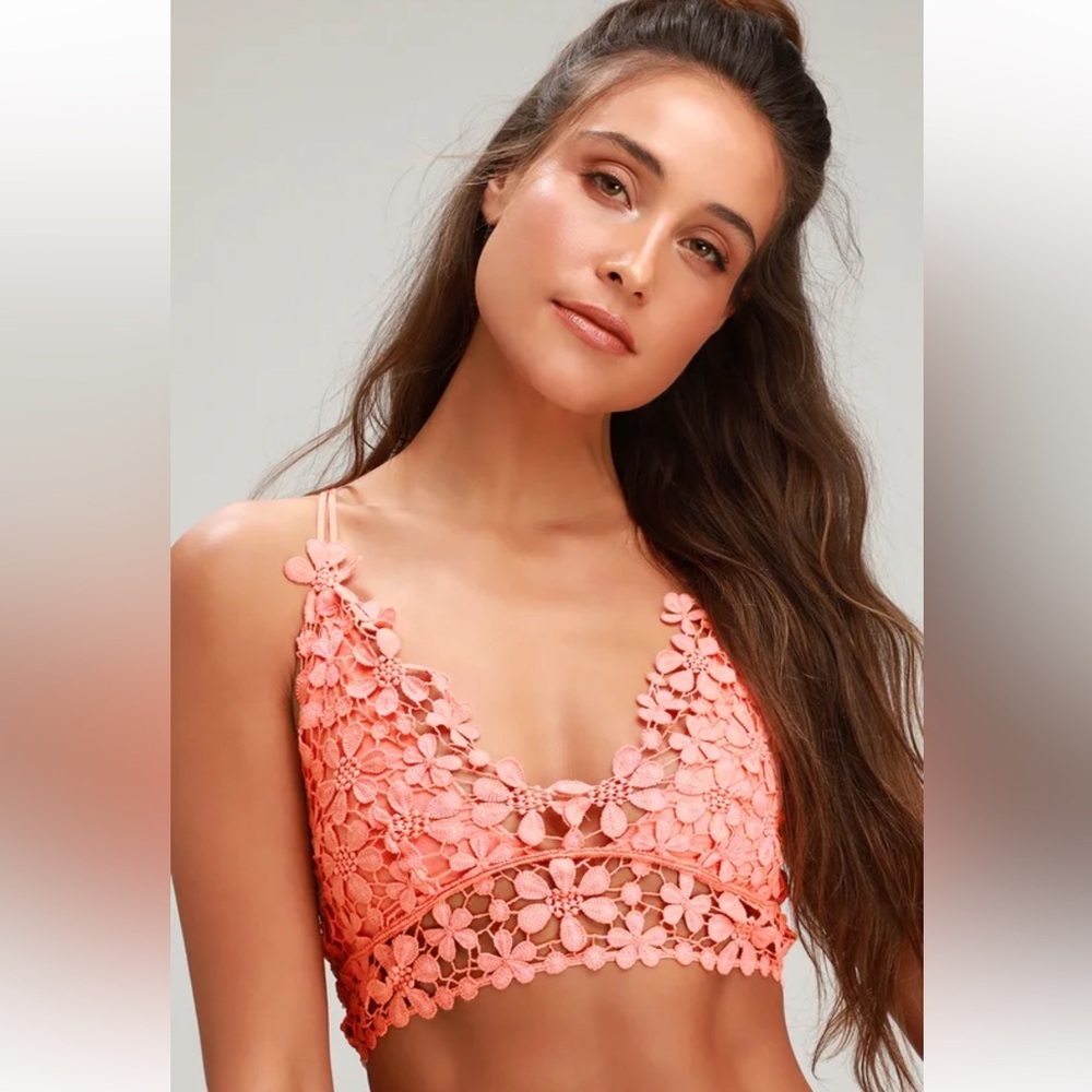 NWT Free people miss Dazie coral pink lace bralette